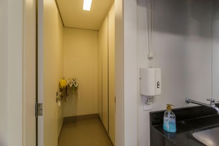 Apartamento à venda com 247m², 3 quartos e 3 vagas Apartamento à venda com 247m², 3 quartos e 3 vagasÁrea de Serviço