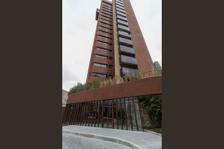 Apartamento à venda com 247m², 3 quartos e 3 vagas Apartamento à venda com 247m², 3 quartos e 3 vagasFachada