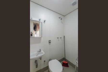 Apartamento à venda com 247m², 3 quartos e 3 vagas Apartamento à venda com 247m², 3 quartos e 3 vagasBanheiro de serviço