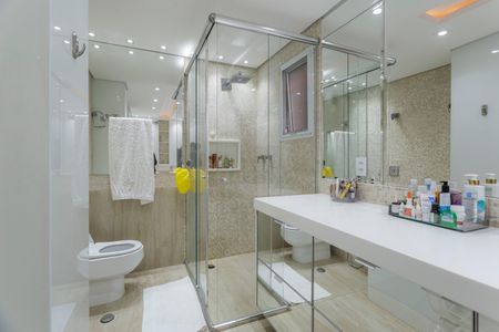Apartamento à venda com 247m², 3 quartos e 3 vagas Apartamento à venda com 247m², 3 quartos e 3 vagasBanheiro da Suíte 3