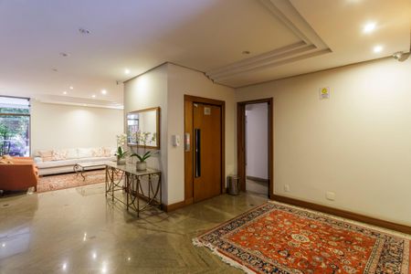 Apartamento à venda com 247m², 3 quartos e 3 vagas Apartamento à venda com 247m², 3 quartos e 3 vagasHall social