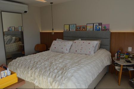 Apartamento à venda com 147m², 4 quartos e 1 vaga Apartamento à venda com 147m², 4 quartos e 1 vagaSuíte