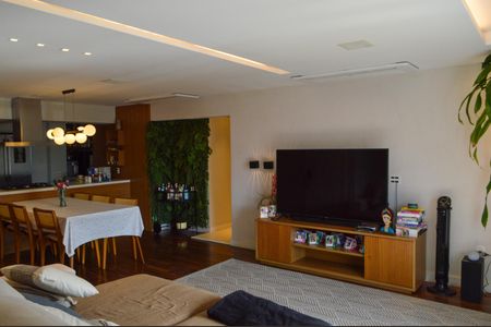 Apartamento à venda com 147m², 4 quartos e 1 vaga Apartamento à venda com 147m², 4 quartos e 1 vagaSala
