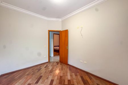 Casa à venda com 212m², 3 quartos e 4 vagasQuarto 2