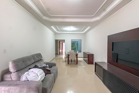 Sala de casa à venda com 3 quartos, 212m² em Parque dos Passaros, São Bernardo do Campo