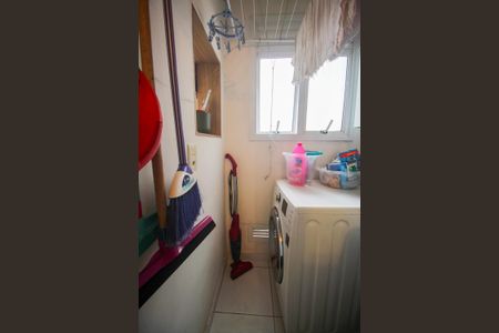Apartamento à venda com 64m², 3 quartos e 1 vagaÁrea de Serviço