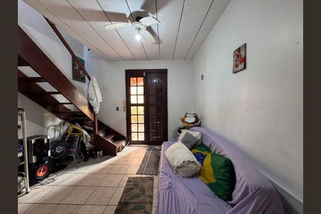 Casa à venda com 50m², 2 quartos e 1 vagaSala