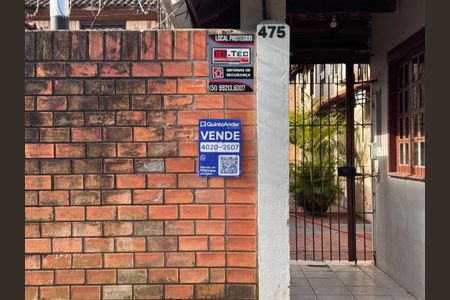 Casa à venda com 50m², 2 quartos e 1 vagaPlaquinha fachada