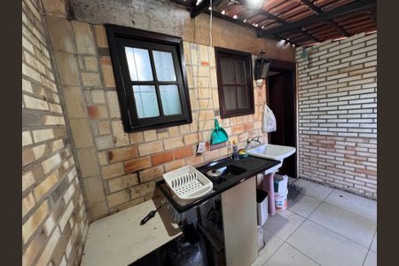 Casa à venda com 50m², 2 quartos e 1 vagaCozinha e Área de Serviço