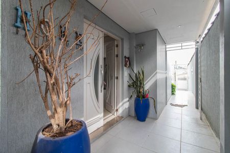 Casa à venda com 244m², 5 quartos e 4 vagasEntrada