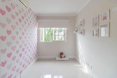 Casa à venda com 244m², 5 quartos e 4 vagasQuarto 1