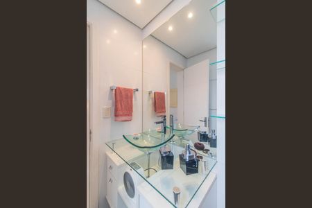 Casa à venda com 244m², 5 quartos e 4 vagasBanheiro Social