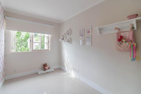 Casa à venda com 244m², 5 quartos e 4 vagasQuarto 1