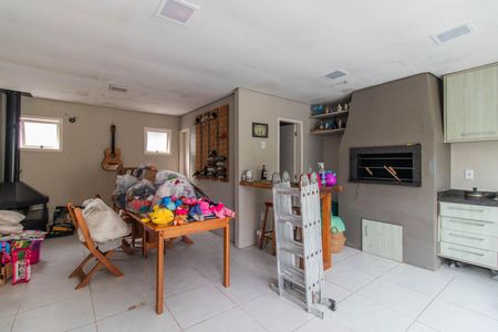 Casa à venda com 244m², 5 quartos e 4 vagasChurrasqueira