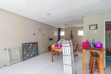 Casa à venda com 244m², 5 quartos e 4 vagasChurrasqueira