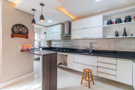 Casa à venda com 244m², 5 quartos e 4 vagasCozinha