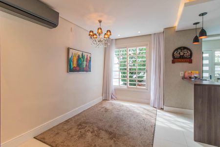 Casa à venda com 244m², 5 quartos e 4 vagasCozinha