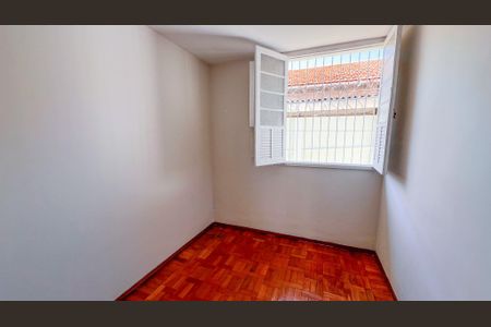 Casa à venda com 163m², 6 quartos e 3 vagas Casa à venda com 163m², 6 quartos e 3 vagasQuarto 2