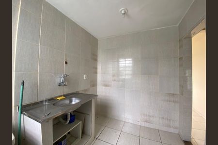 Apartamento à venda com 43m², 2 quartos e sem vaga Apartamento à venda com 43m², 2 quartos e sem vagaCozinha e Área de Serviço