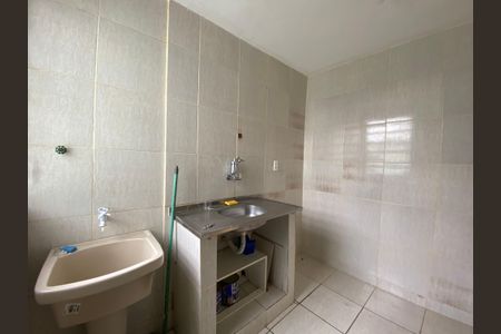 Apartamento à venda com 43m², 2 quartos e sem vaga Apartamento à venda com 43m², 2 quartos e sem vagaCozinha e Área de Serviço