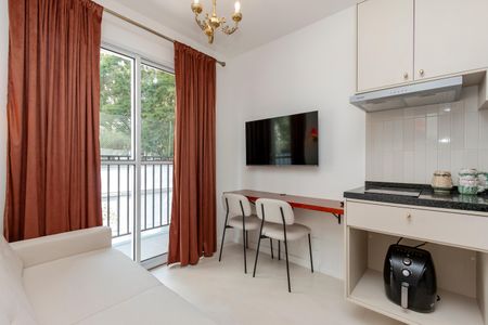 Sala/Cozinha de apartamento para alugar com 1 quarto, 27m² em Campo Belo, São Paulo