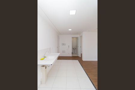 Cozinha de apartamento para alugar com 2 quartos, 44m² em Vila Sabrina, São Paulo