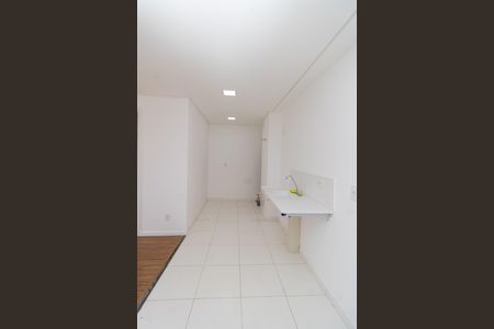 Cozinha de apartamento para alugar com 2 quartos, 44m² em Vila Sabrina, São Paulo