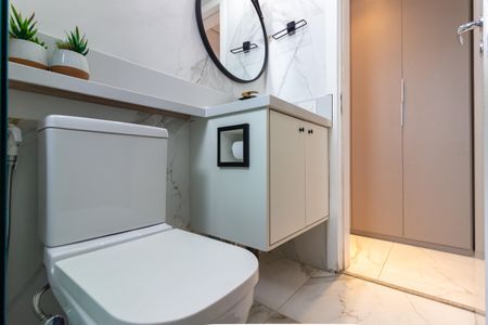 Apartamento à venda com 84m², 2 quartos e 2 vagasBanheiro da Suíte