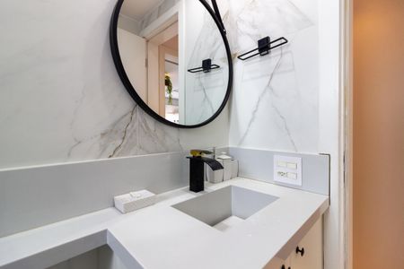 Apartamento à venda com 84m², 2 quartos e 2 vagasBanheiro da Suíte