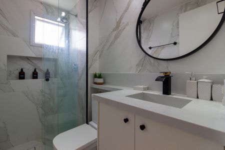 Apartamento à venda com 84m², 2 quartos e 2 vagasBanheiro da Suíte