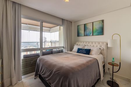 Quarto de apartamento à venda com 2 quartos, 84m² em Pinheiros, São Paulo