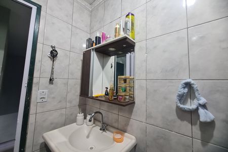 Casa à venda com 151m², 3 quartos e 2 vagas Casa à venda com 151m², 3 quartos e 2 vagasBanheiro Social