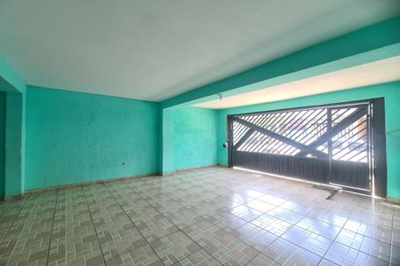 Casa à venda com 151m², 3 quartos e 2 vagas Casa à venda com 151m², 3 quartos e 2 vagasGaragem