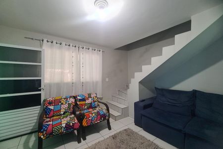 Casa à venda com 151m², 3 quartos e 2 vagas Casa à venda com 151m², 3 quartos e 2 vagasSala