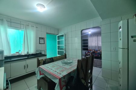 Casa à venda com 151m², 3 quartos e 2 vagas Casa à venda com 151m², 3 quartos e 2 vagasCozinha
