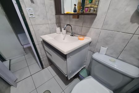 Casa à venda com 151m², 3 quartos e 2 vagas Casa à venda com 151m², 3 quartos e 2 vagasBanheiro Social