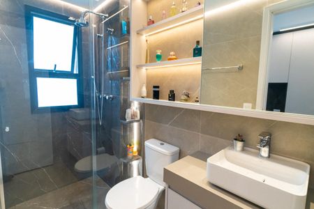 Apartamento à venda com 80m², 3 quartos e 1 vaga Apartamento à venda com 80m², 3 quartos e 1 vagaBanheiro da Suíte