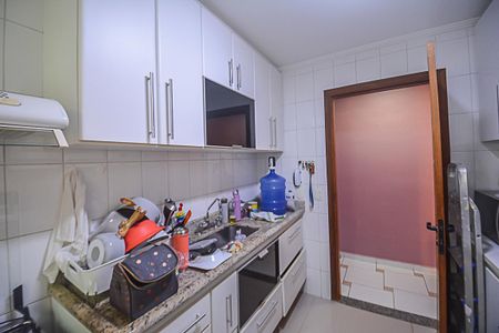 Apartamento à venda com 82m², 3 quartos e 3 vagas Apartamento à venda com 82m², 3 quartos e 3 vagasCozinha