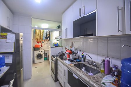 Apartamento à venda com 82m², 3 quartos e 3 vagas Apartamento à venda com 82m², 3 quartos e 3 vagasCozinha