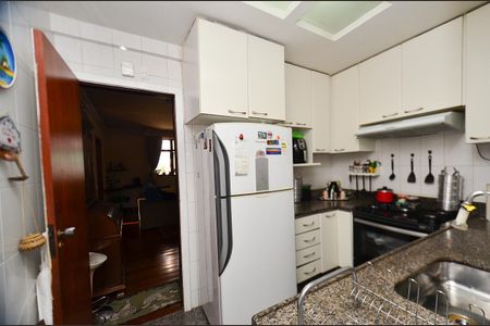 Apartamento para alugar com 127m², 4 quartos e 2 vagas Apartamento para alugar com 127m², 4 quartos e 2 vagasCozinha