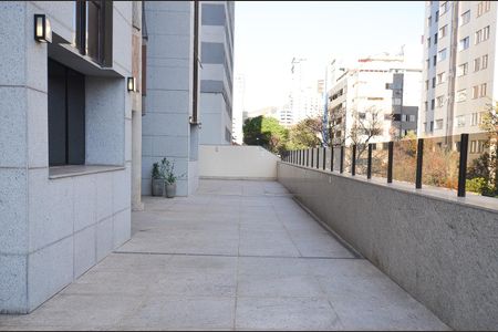 Apartamento para alugar com 127m², 4 quartos e 2 vagas Apartamento para alugar com 127m², 4 quartos e 2 vagasÁrea comum