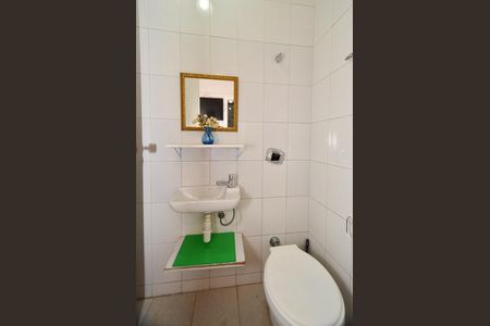 Apartamento para alugar com 127m², 4 quartos e 2 vagas Apartamento para alugar com 127m², 4 quartos e 2 vagasBanheiro de Serviço