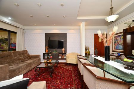 Apartamento para alugar com 127m², 4 quartos e 2 vagas Apartamento para alugar com 127m², 4 quartos e 2 vagasSala