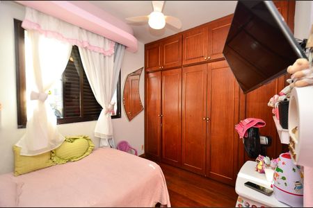 Apartamento para alugar com 127m², 4 quartos e 2 vagas Apartamento para alugar com 127m², 4 quartos e 2 vagasQuarto 2