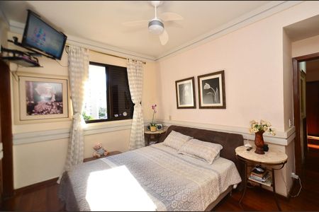 Apartamento para alugar com 127m², 4 quartos e 2 vagas Apartamento para alugar com 127m², 4 quartos e 2 vagasSuite