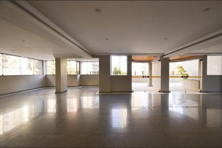 Apartamento para alugar com 127m², 4 quartos e 2 vagas Apartamento para alugar com 127m², 4 quartos e 2 vagasÁrea comum - Salão de festas