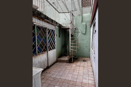 Apartamento à venda com 100m², 2 quartos e sem vagaÁrea externa