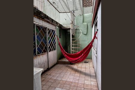 Apartamento à venda com 100m², 2 quartos e sem vagaÁrea externa