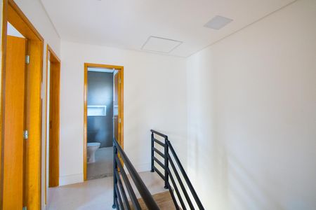 Casa à venda com 120m², 3 quartos e 3 vagasCorredor