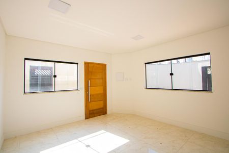 Casa à venda com 120m², 3 quartos e 3 vagasSala